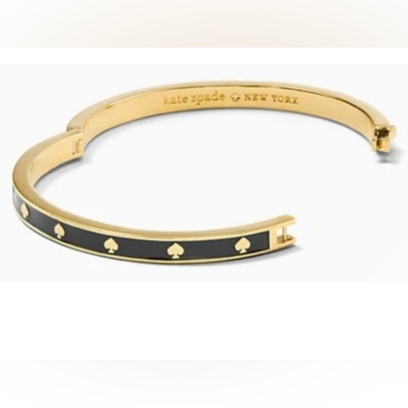 Kate Spade Spot the Spade Enamel Hinged Bangle Bracelet Black NWOT With Dust Bag - Picture 3 of 3